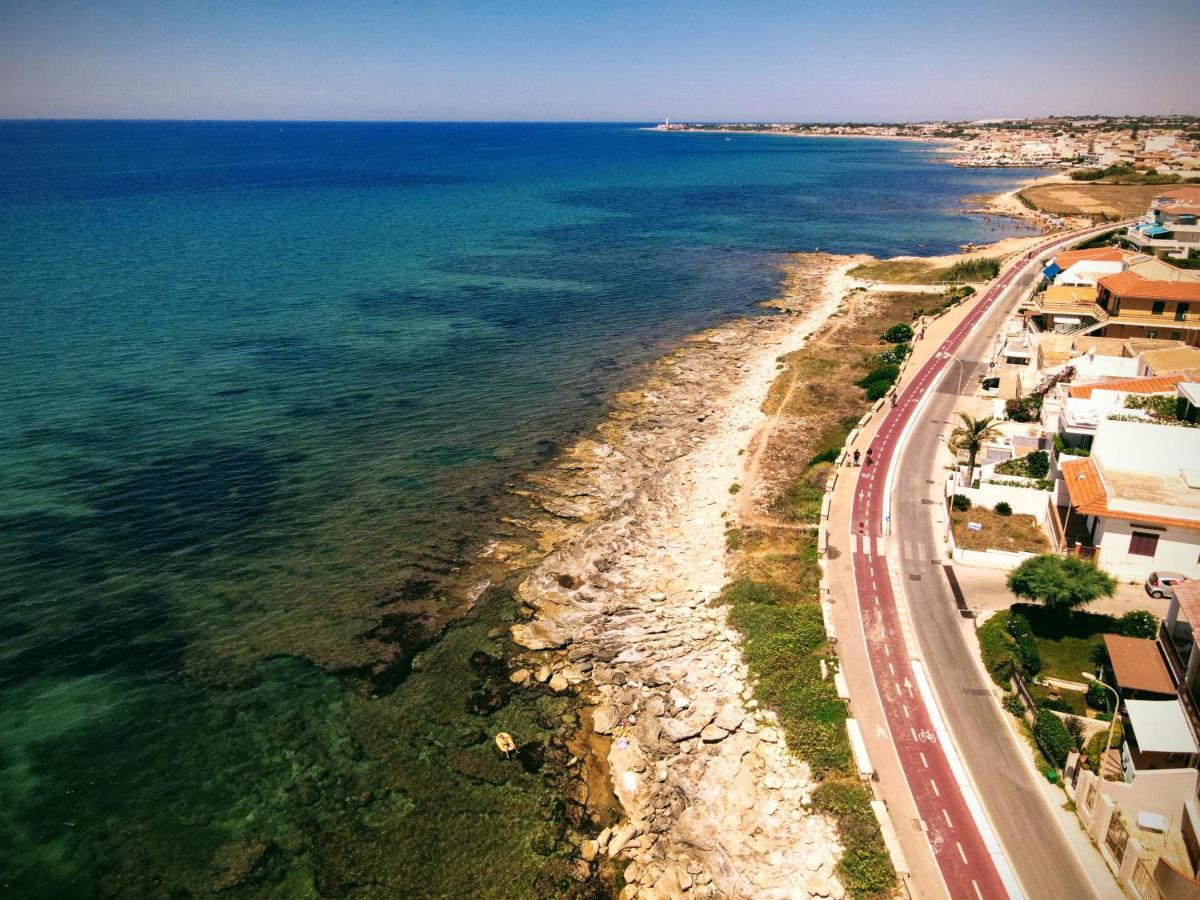 Casa Med Appartement Marina di Ragusa Buitenkant foto
