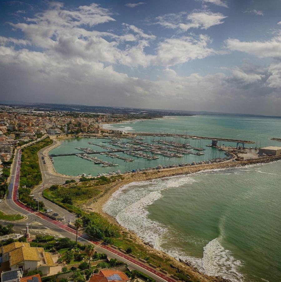 Casa Med Appartement Marina di Ragusa Buitenkant foto