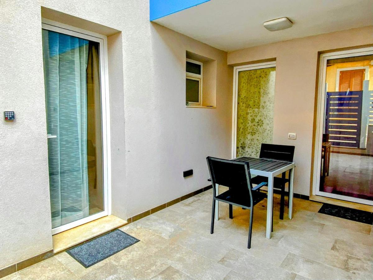 Casa Med Appartement Marina di Ragusa Buitenkant foto